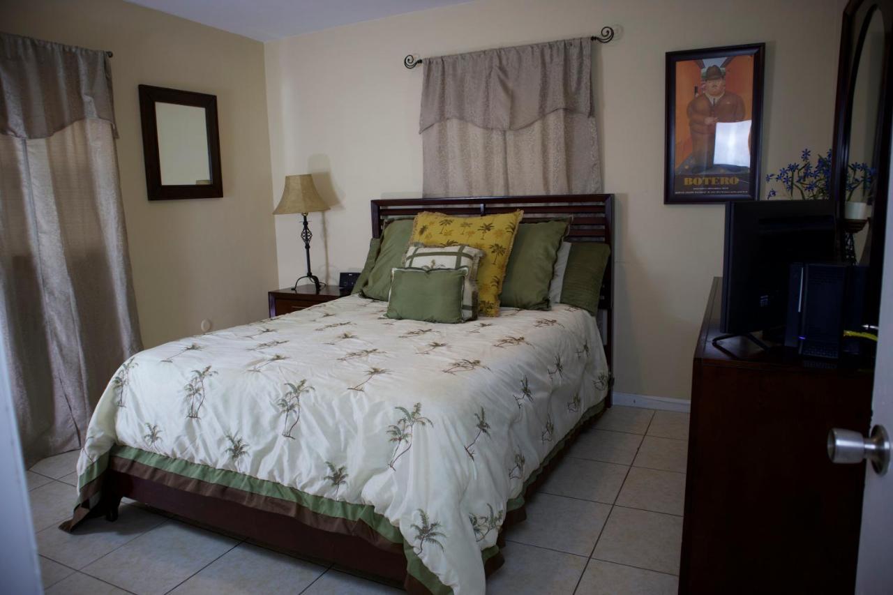 Great Location Near Downtown & Airport Villa Tampa Buitenkant foto