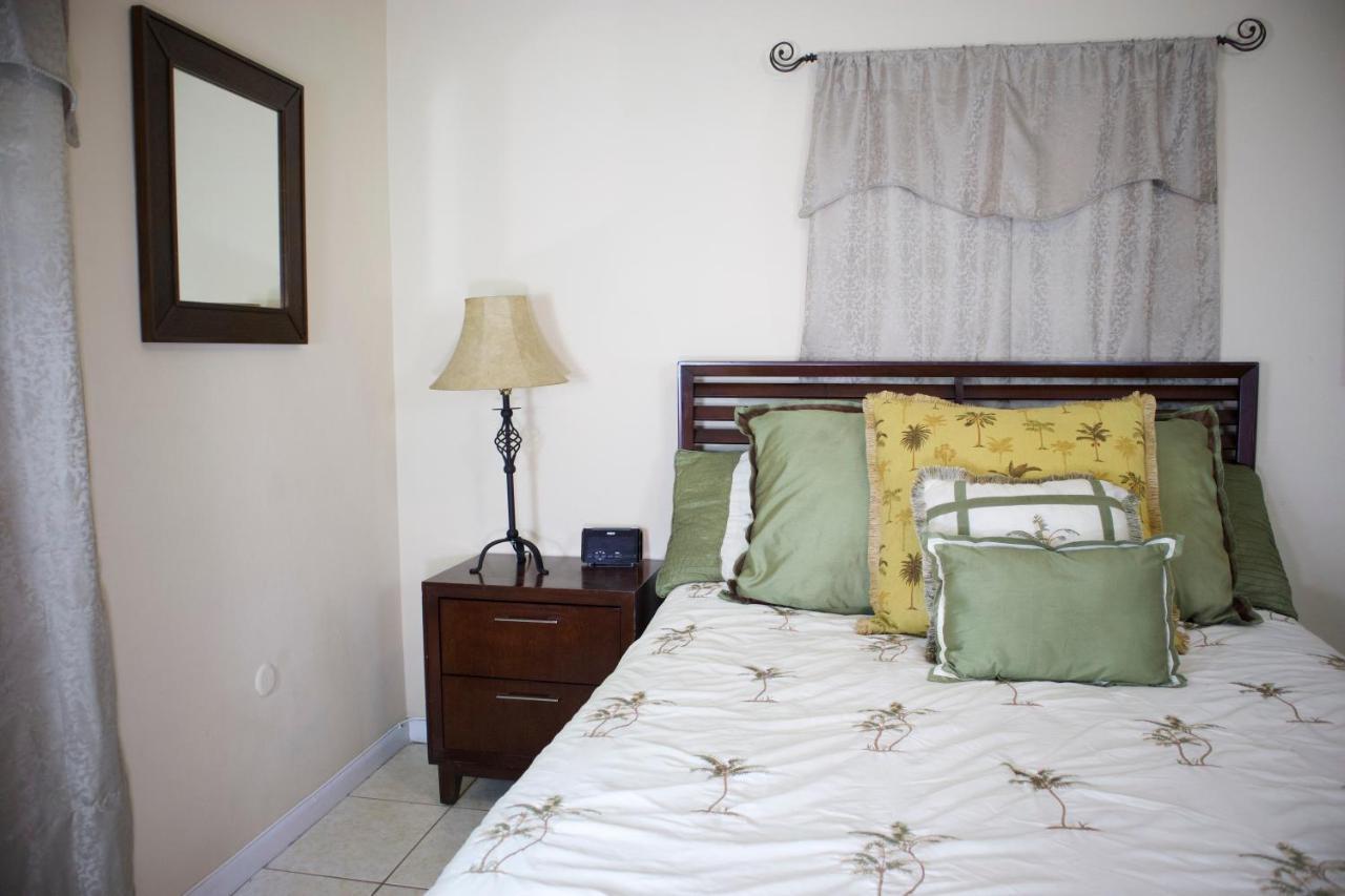 Great Location Near Downtown & Airport Villa Tampa Buitenkant foto