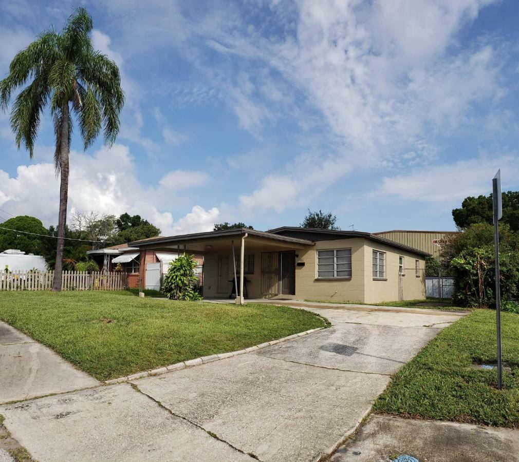 Great Location Near Downtown & Airport Villa Tampa Buitenkant foto