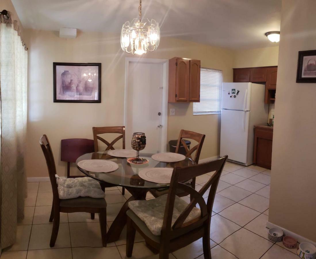 Great Location Near Downtown & Airport Villa Tampa Buitenkant foto